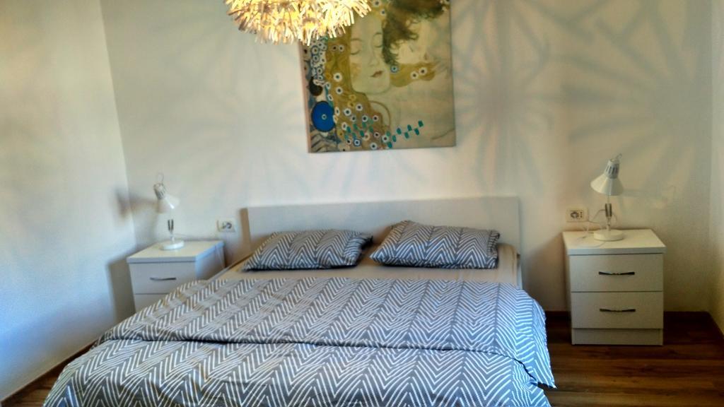 Ecoart Apartments Тирана Екстериор снимка